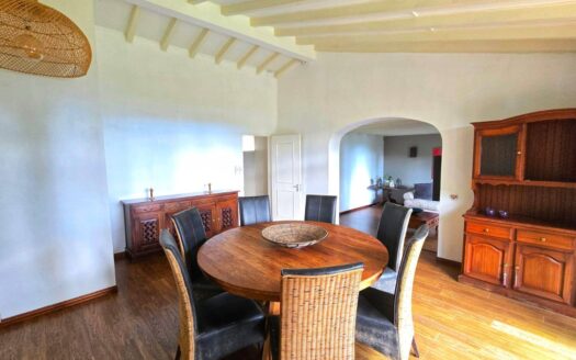 Floreal – Superb House for Rent